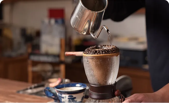 本格コーヒーとカプチーノ